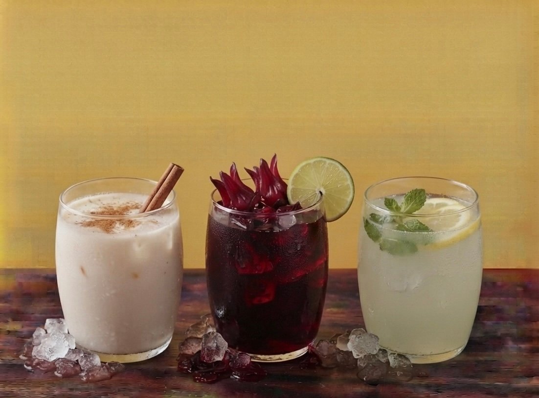 Agua de fresa con jamaica
